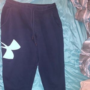 Navy blue under armor sweatpants/ joggers